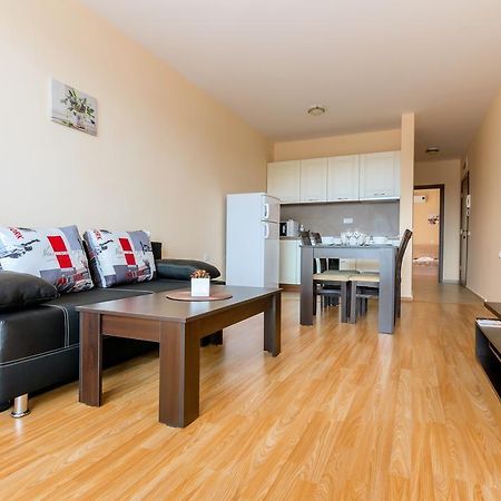 Oxygen Apartments Sveti Vlas Bagian luar foto