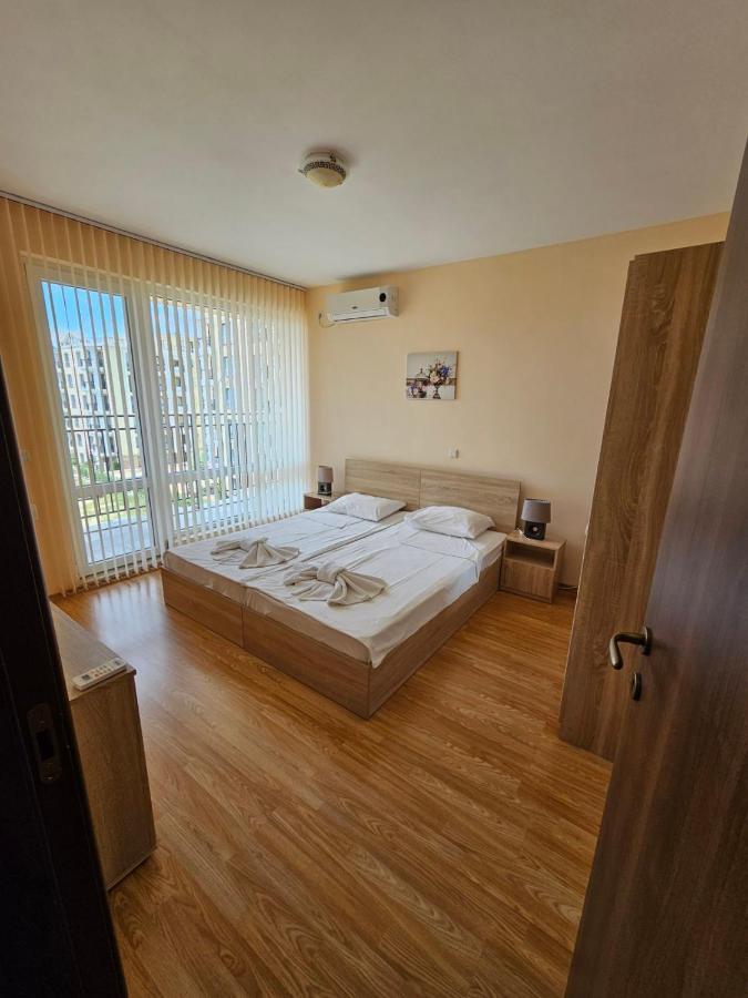 Oxygen Apartments Sveti Vlas Bagian luar foto