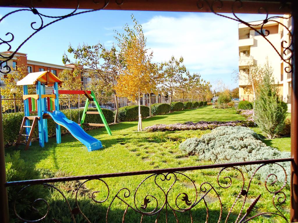 Oxygen Apartments Sveti Vlas Bagian luar foto